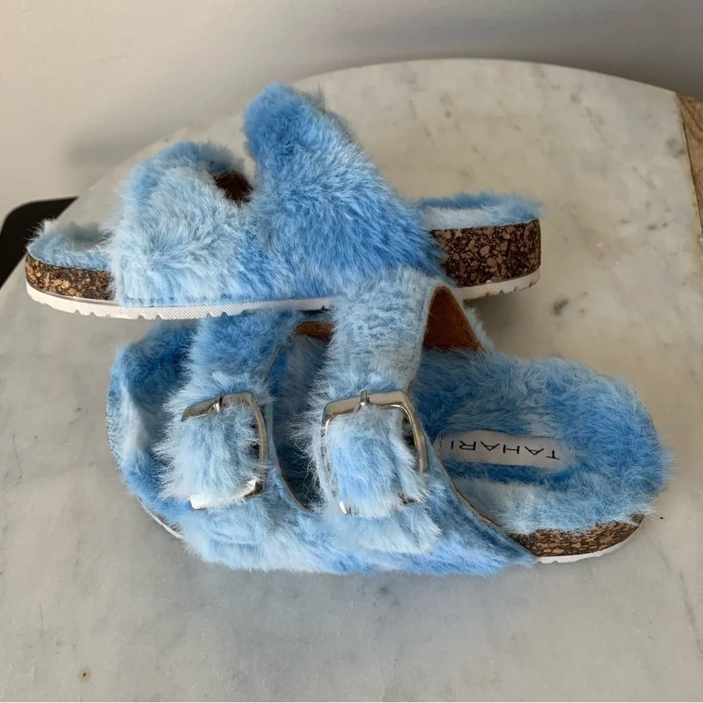 Tahari Fuzzy Blue Sandals Girls 11